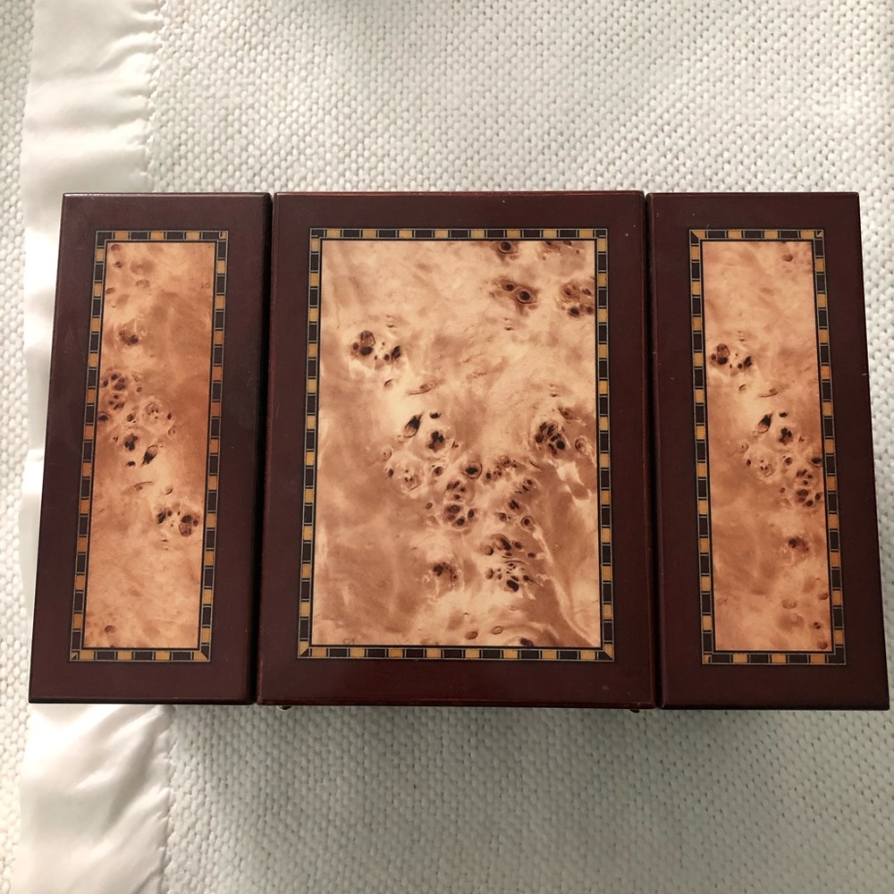 jewelry box